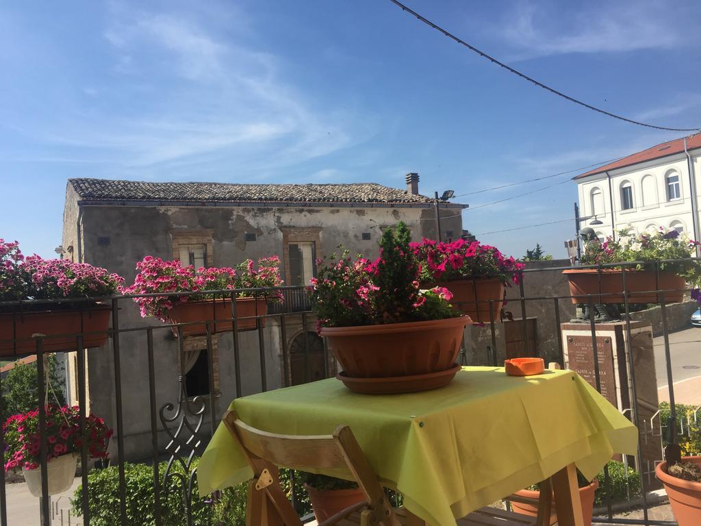 La Casa Dei Fiori Bed & Breakfast Montecilfone Exterior photo